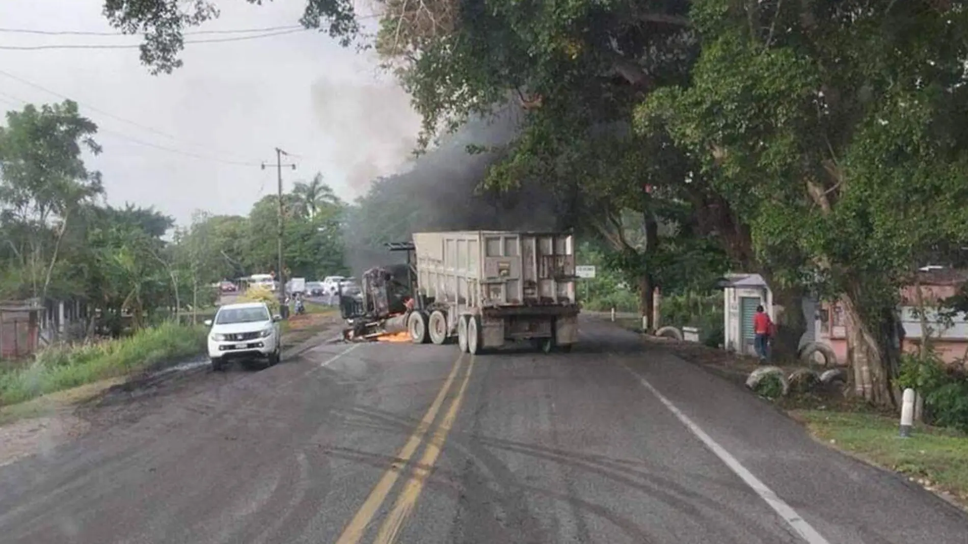 Autos-Quemados-Tabasco copia